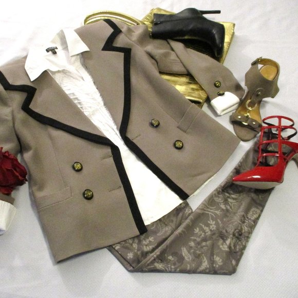 🥰 CHICO’S 0 ZENERGY PAISELY FLORAL SCROLL LEGGINGS – NWOT – 4/6 🥰 - Picture 1 of 15